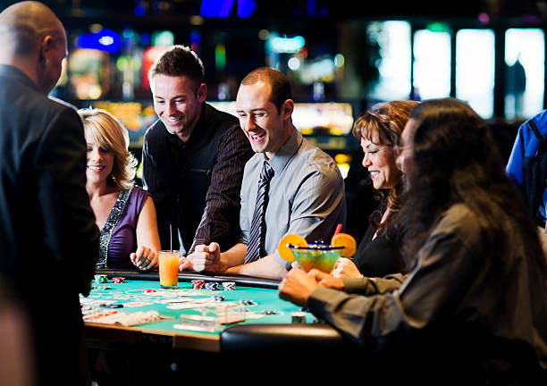 kingkong633 live-dealer table schedule showing peak and off-peak hours